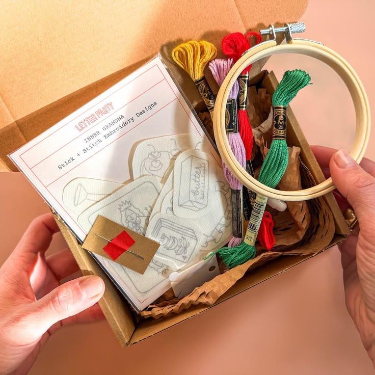picknMAKE Cross Stitch & Embroidery Kit